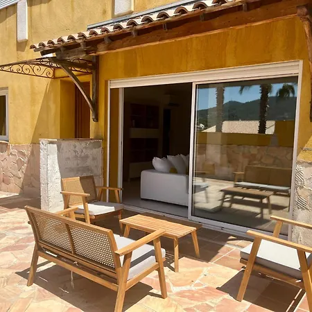 Semesterbostad Bas De Oasis